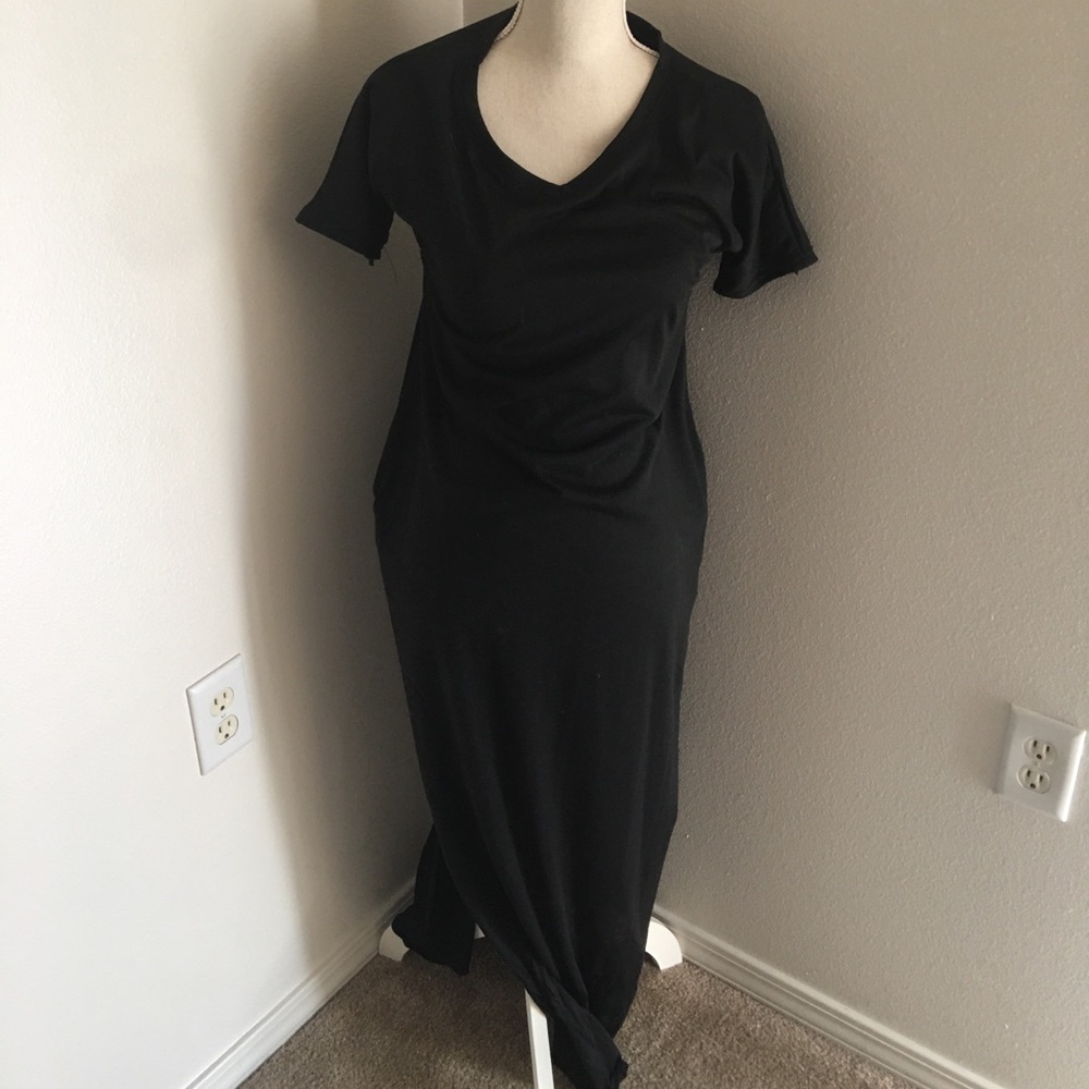 Black v neck Maxi Dress